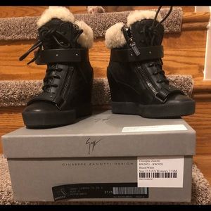 Giuseppe 37.5 (USA 7) wedge boots with working zippers & modern metal closures.